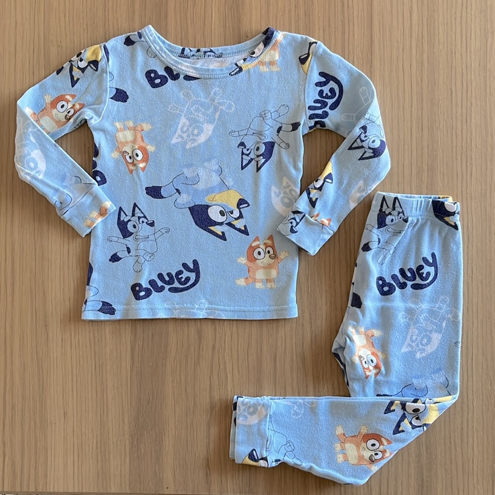 Bluey, repaired long sleeve cotton pajama set, size 4, runs smaller